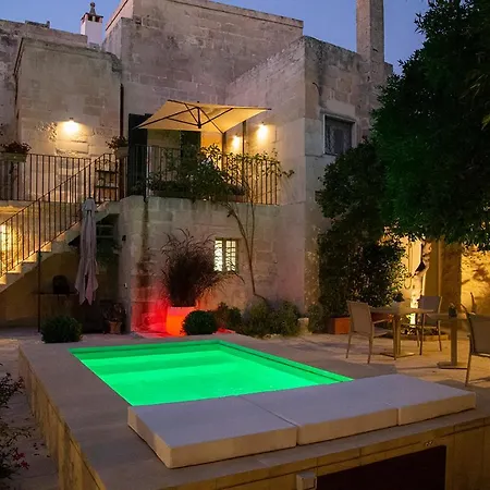 Pensión Rose Iconic 4*